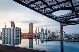 Infinity pool v Kuala Lumpur